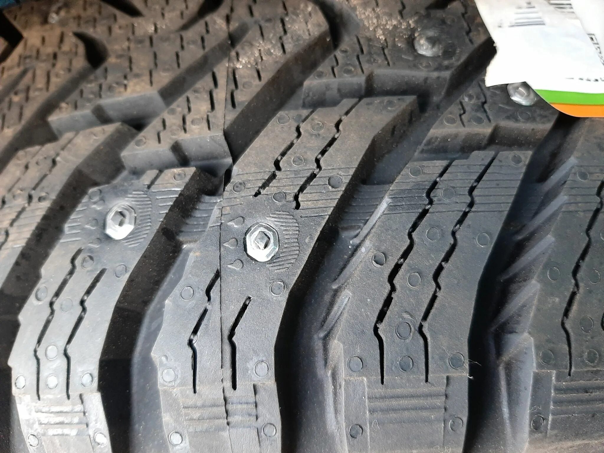 Купить нокиан 215 65 r16. Hakkapeliitta 8. Hakkapeliitta 8 215/65 r16. Nokian Tyres Hakkapeliitta 8 215/65 r16. Nokian Hakkapeliitta SUV 215/65 r16 102t XL.