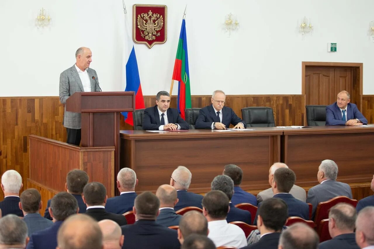 Верховный судья Карачаево-Черкесской Республики. Председатель вс КЧР Лепшоков. Председатель Верховного суда КЧР В 2023. Председатель Верховного суда Карачаево Черкесской Республики. Черкесский верховный суд