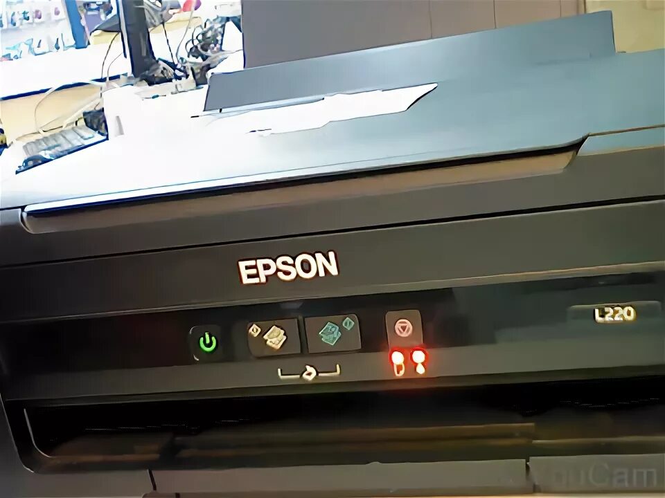 Почему мигает красная кнопка. Принтер Epson l210. Epson l210 разъемы. Epson l110 горит красный индикатор. Epson l210 горит две красные лампочки.