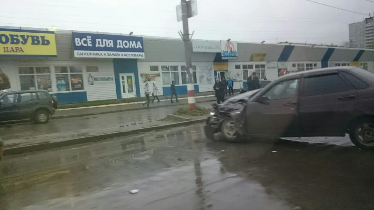 Караван ульяновск. Караван Ульяновск Промышленная. Караван Ульяновск Рябикова. ТЦ Караван Ульяновск. ДТП на промышленной Ульяновск.