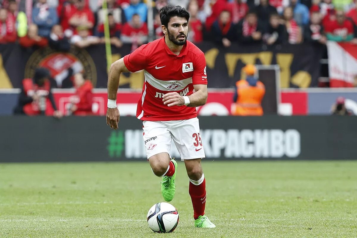 Таски. Сердар таски жена. Таски. Сердар таски футболист. Таски.