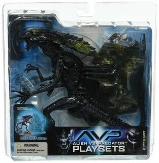 McFarlane Alien vs Protator Playset Alien Queen with Base. 