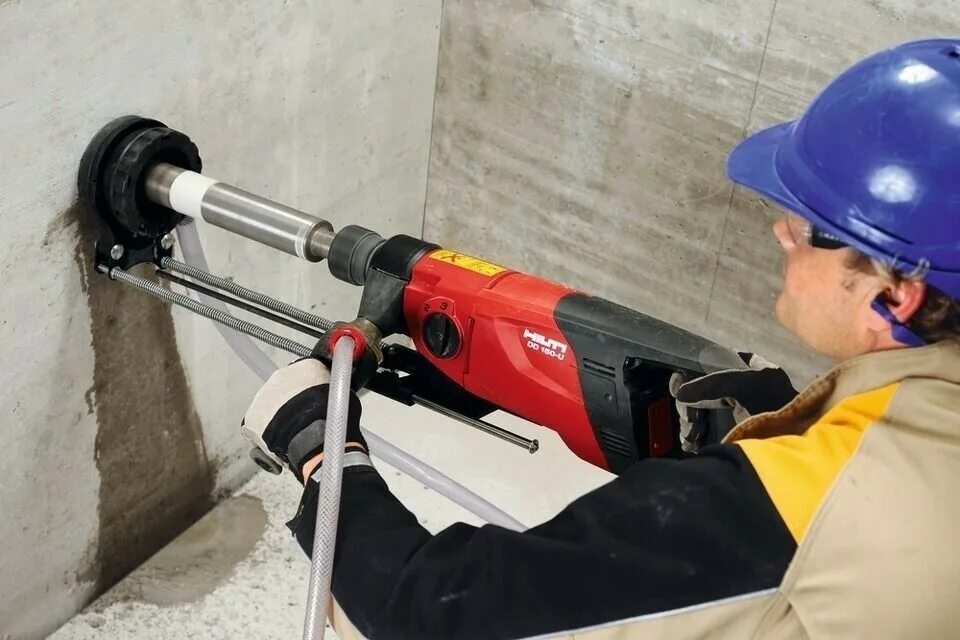 Пробурить отверстие в стене. Hilti DD 150. Хилти 150 алмазное бурение. Хилти dd250. Hilti dd200.