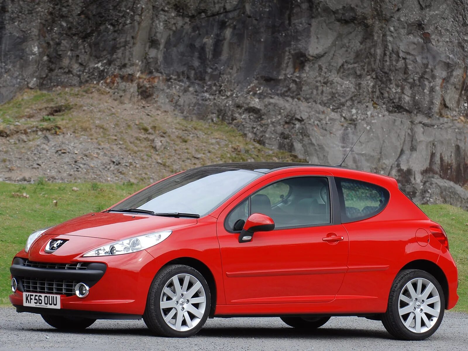 Peugeot 207 3 door. Пежо 207 трехдверная. Peugeot 207 3 door. Пежо 207 красный купе. Пежо 3 дверная.