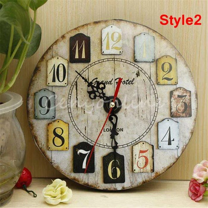 часы настенные. часы из старых часов. панно из старых часов. часы из старых часов. старые настенные часы.