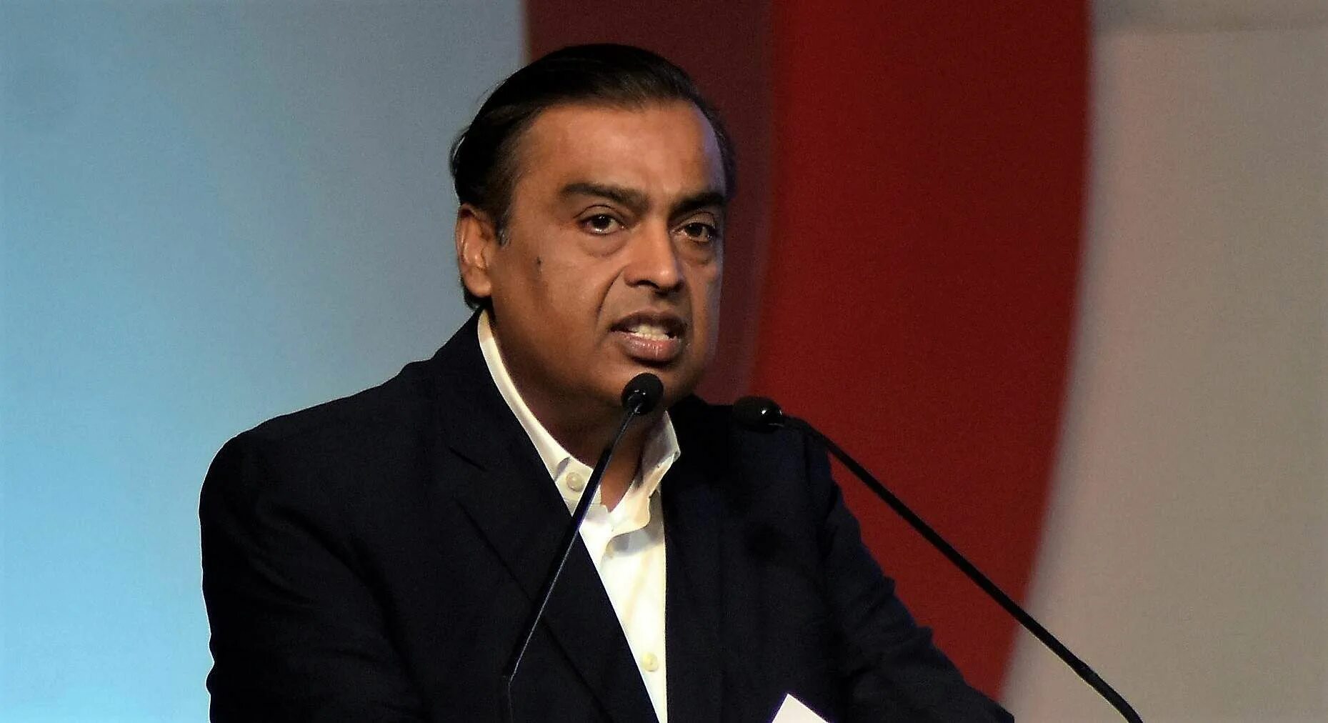 Сын индийского миллиардера. Mukesh Ambani. Мукеш Дхирубхай Амбани. Reliance industries Мукеш Амбани. Мукеш Амбани 2022.