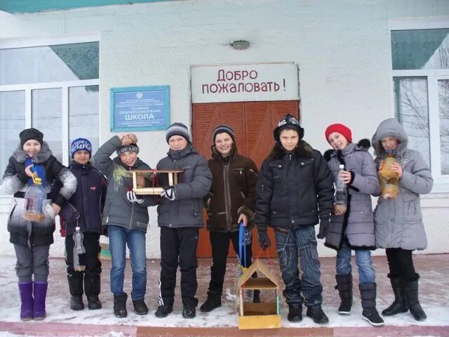 Погода каменка самойловский район саратовской области. Еловатка Самойловский район Саратовская область. Село Еловатка Самойловского района Саратовской области. Самойловский район село красавка школа. Каменка Самойловский район.