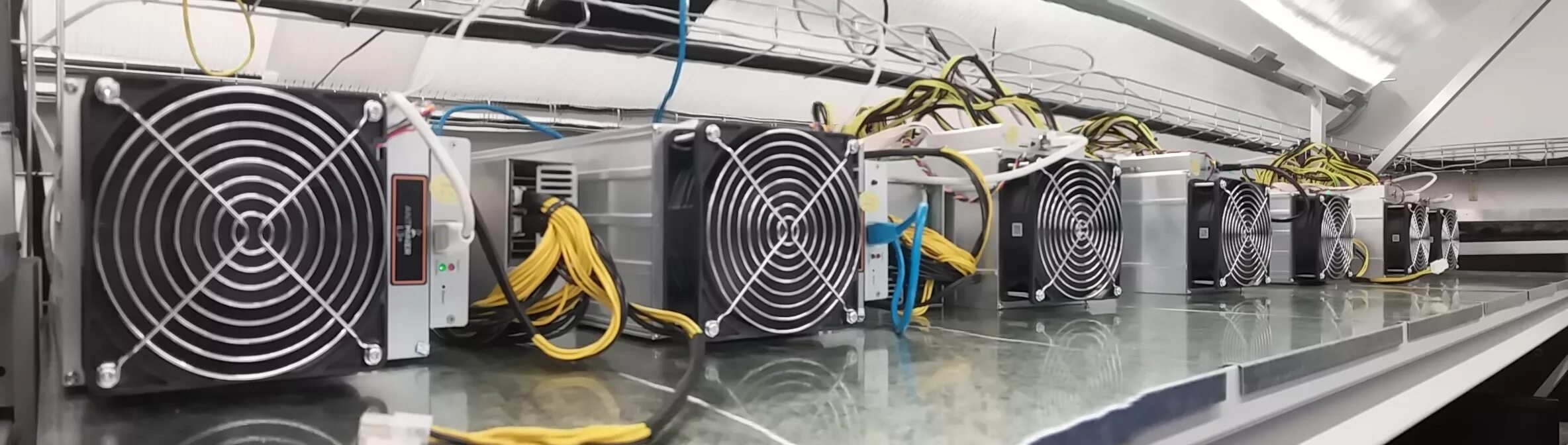 Центр асик телефон. Antminer s19 ферма. Асик s10. Antminer s9. Майнинг ферма Antminer.