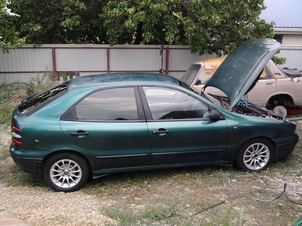 Фиат брава 2000 год. 4. 6 1997г. Фиат брава 1997 широкую резину поставить. Fiat brava sx зеленая.