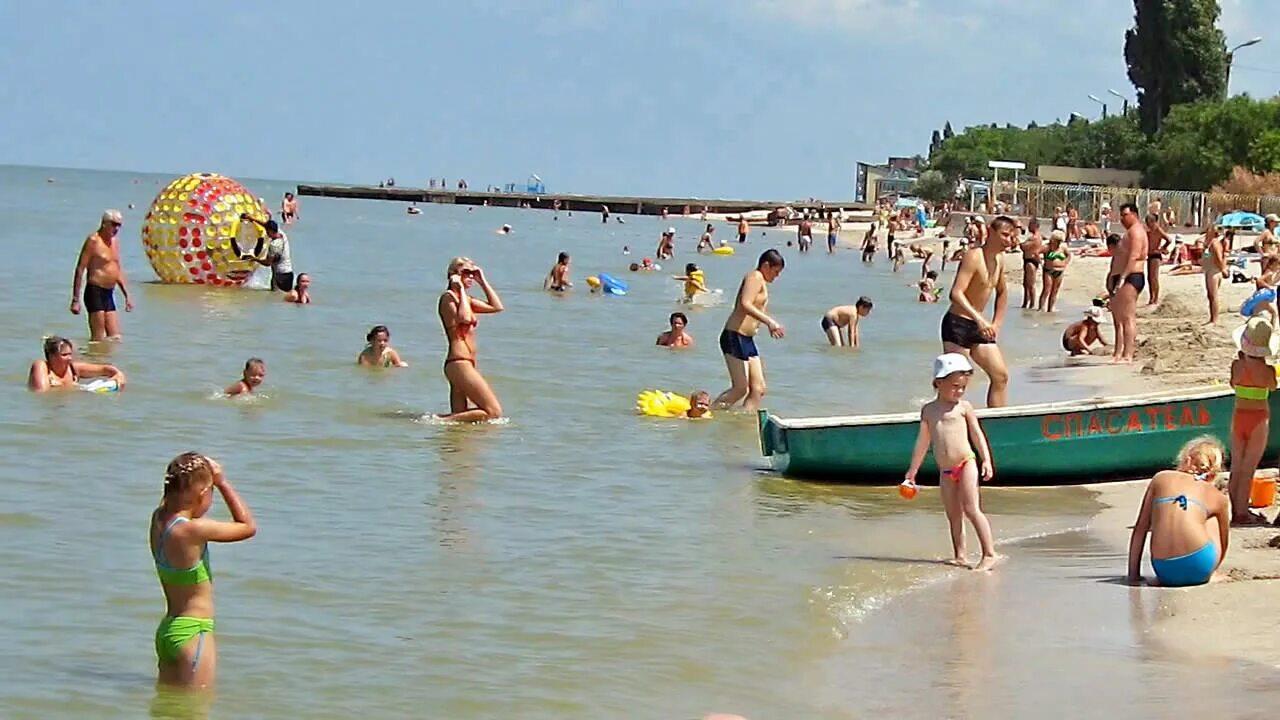 Море Ейск Ейск. Курорт Ейск на Азовском море. Море в Ейске в августе. Азовское море Ейск развлечения. Температура воды моря ейск