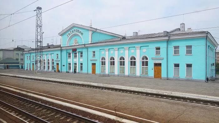 Где в татарске можно. Татарск Новосибирская область вокзал. Железнодорожный вокзал Татарская Татарск Новосибирская область. ЖД вокзал Татарская. ЖД вокзал в Татарске Новосибирской области.