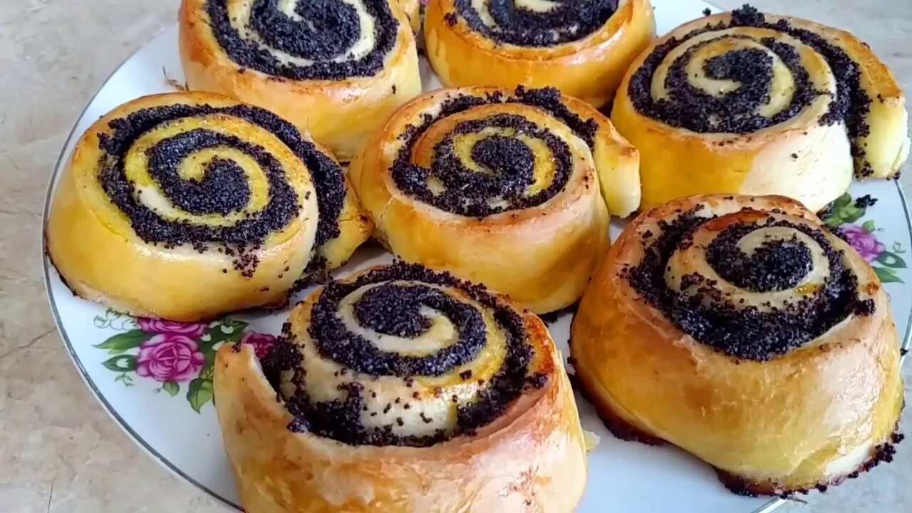 Как сделать булочки с маком из дрожжевого. Маковик булочка. булка с маком. завитушки с маком. булочки с маком из дрожжевого теста.