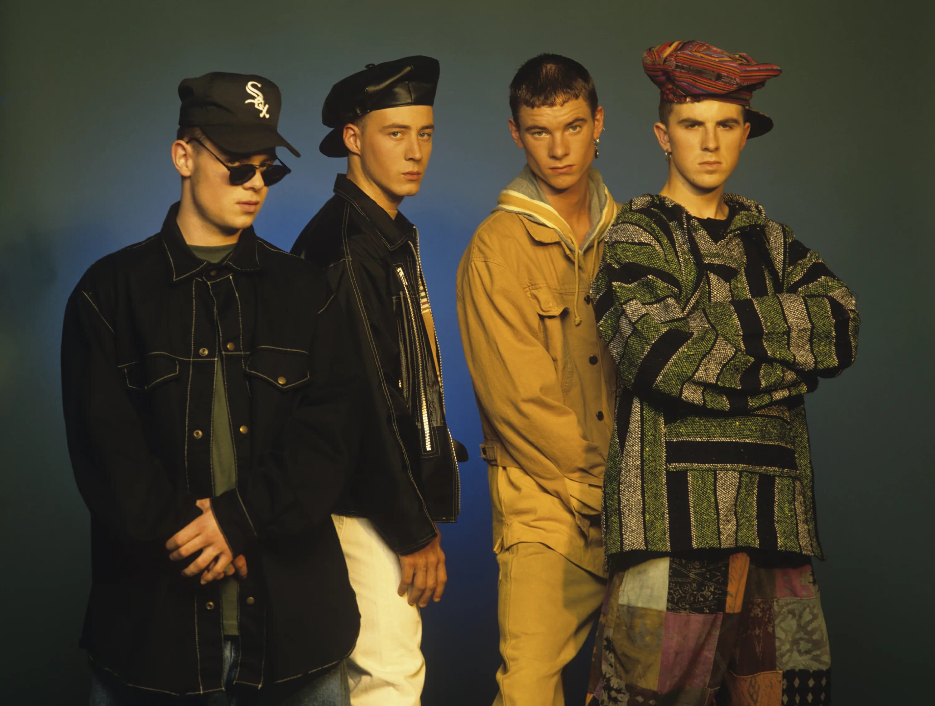 Группа есть есть есть песни. Группа East 17. Ист севентин группа 90. East 17 солист. Группа East 17 фото.