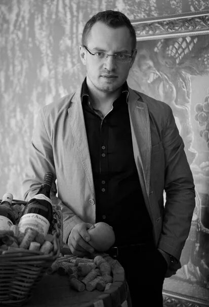 Винотека екб. Хопмолт паб ярославль. Соловей екатеринбург. Жк соловьи. Соловей екатеринбург.