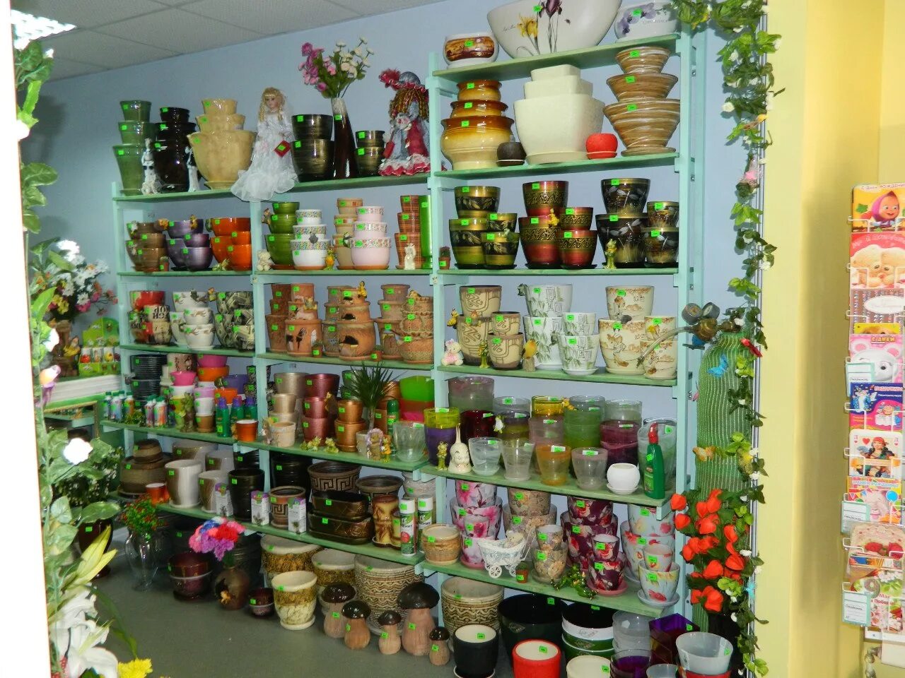 цветочный магазин семена. товары для садового центра. ашан рассада цветов. магазин семян и саженцев. магазин семян в вязниках.