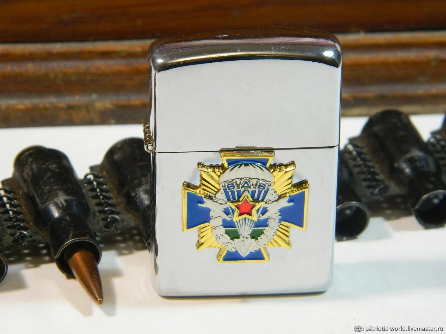 Зажигалка саратов фото Зажигалка с наградами СССР "Генералиссимус Сталин И.В." в интернет-магазине на Я