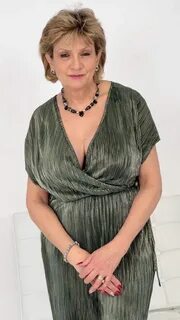 Who Is Gill Ellis Young Meet the UKs Fashion Icon.