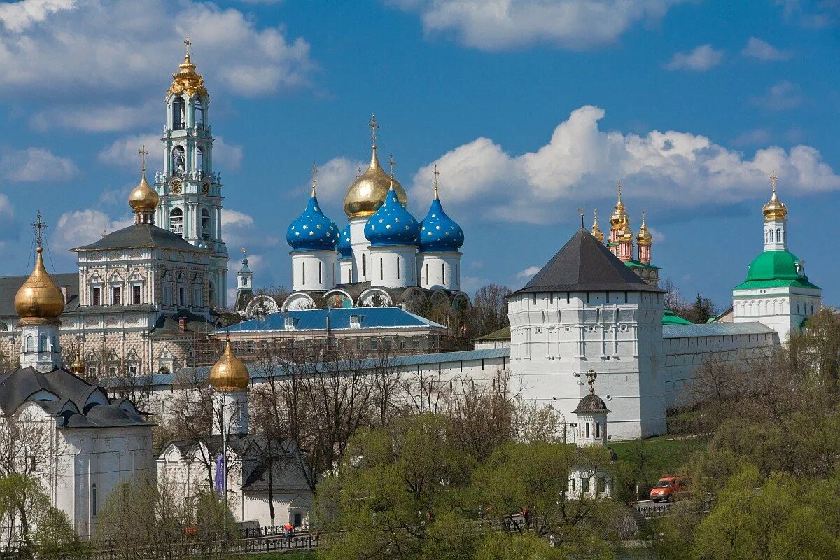 Лавра православные монастыри. Троице-Сергиева Лавра Сергиев Посад. Троицкий монастырь Троице Сергиева Лавра. Сергиев Посад Троца Сергия Лавра. Троицкий монастырь Сергиев Посад.