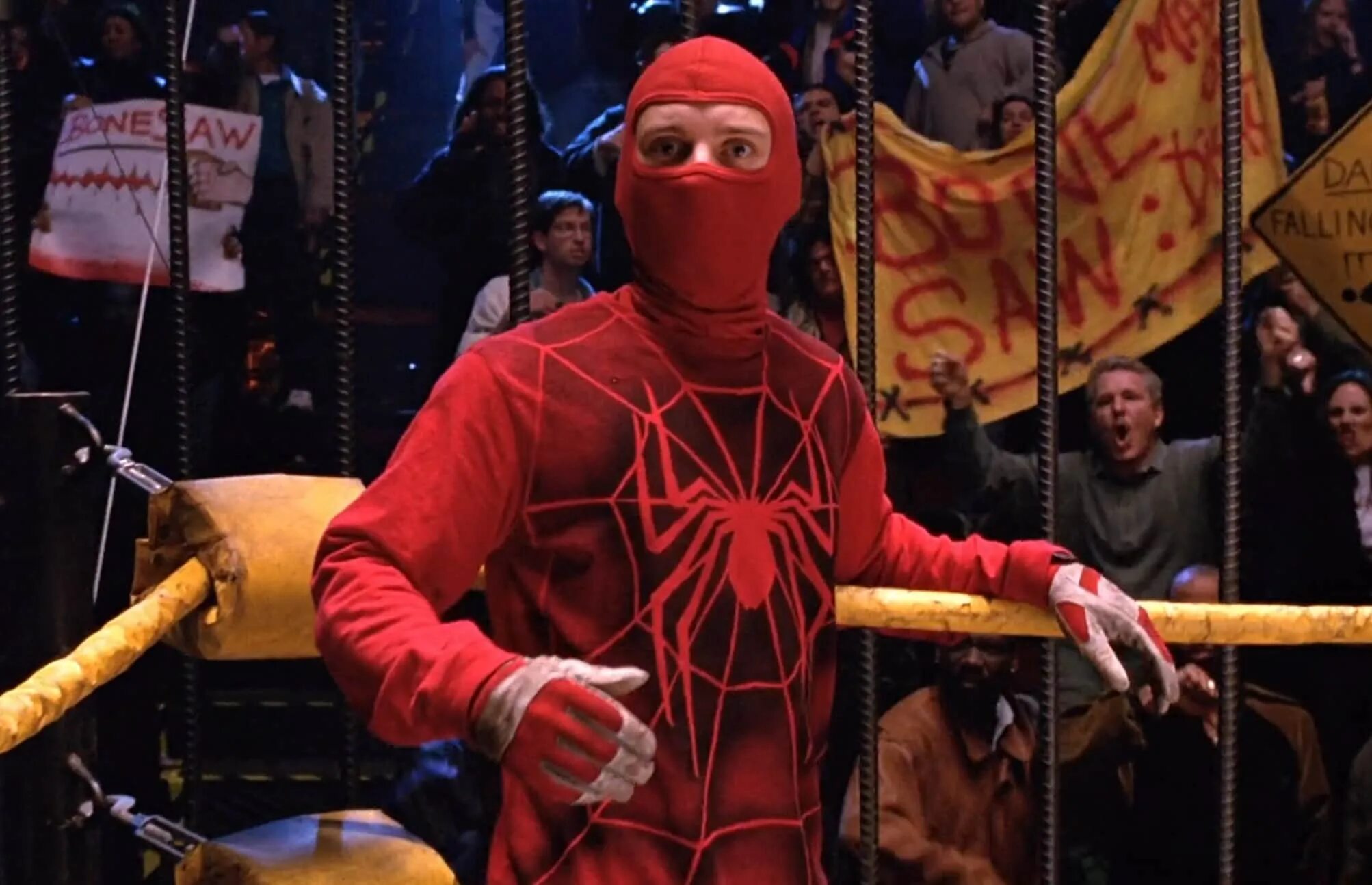 Карлик человек паук. Человек паук Сэма Рэйми 1. Человек паук реслинг. Человек паук костюм для реслинга. Человек паук карлик.