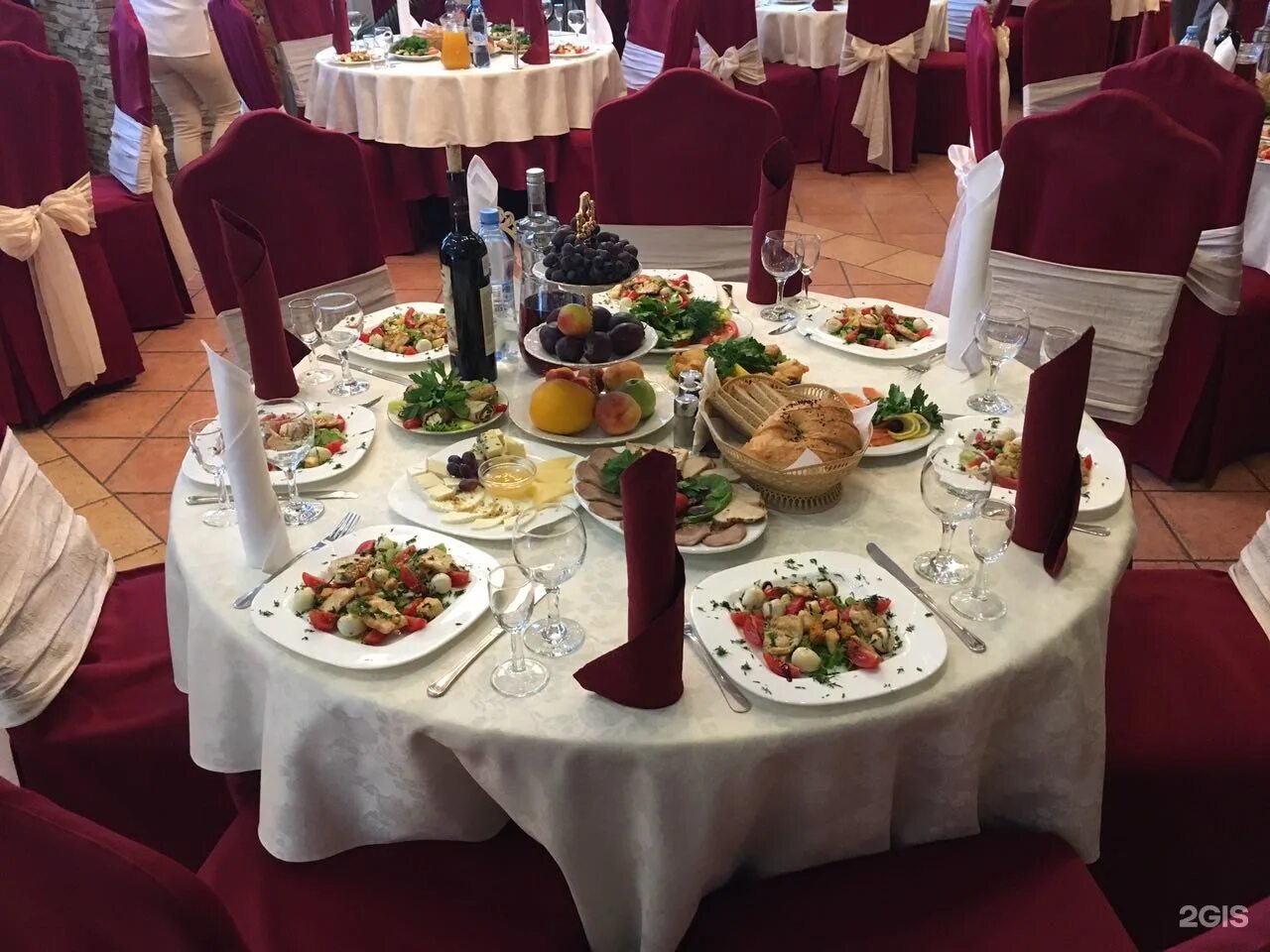 Альметьевск кафе рестораны. Ресторан император альметьевск меню. Альметьевск кафе рестораны. Ресторан валентина. Ресторан алтын алма альметьевск на тукая.