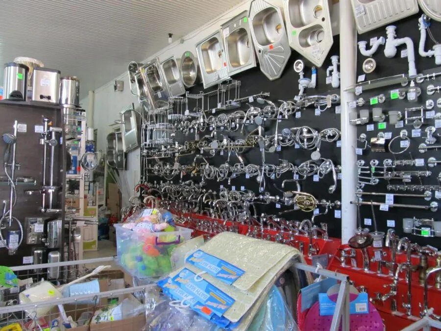 Сантехника витязево. Сантехника анапа. Услуги сантехника в анапе на авито. Сантехника уно, анапа. Маленький магазин сантехники.