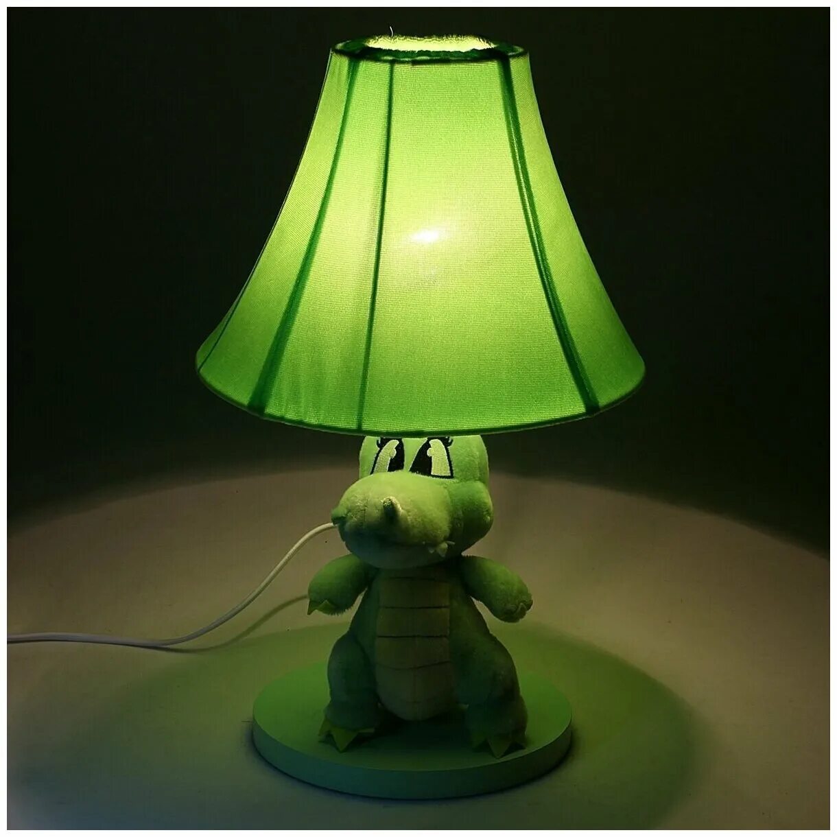 настольная лампа bm614 с зеленым абажуром. настольные лампы в стиле ретро. кабинетная лампа классика зелёная мердок. настольная лампа 1*е27*60в зел мрамор. Arte lamp a2251lt-2rb.