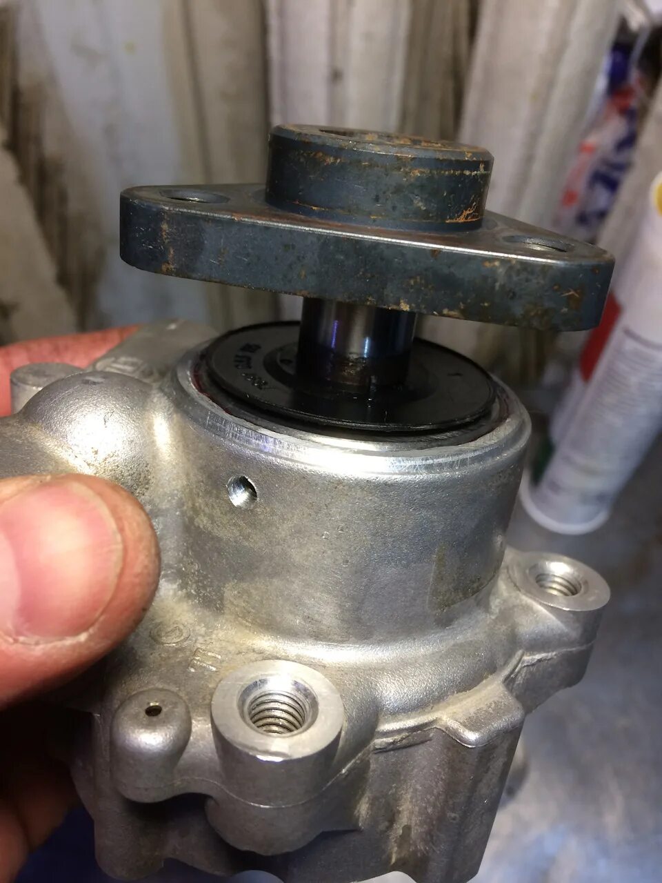 Подшипник насоса гур шнива. Подшипник гур гетц. Ауди 100 с3 сальник гура. Подшипник гидроусилителя руля. Насос гидроусилителя руля шевроле нива.