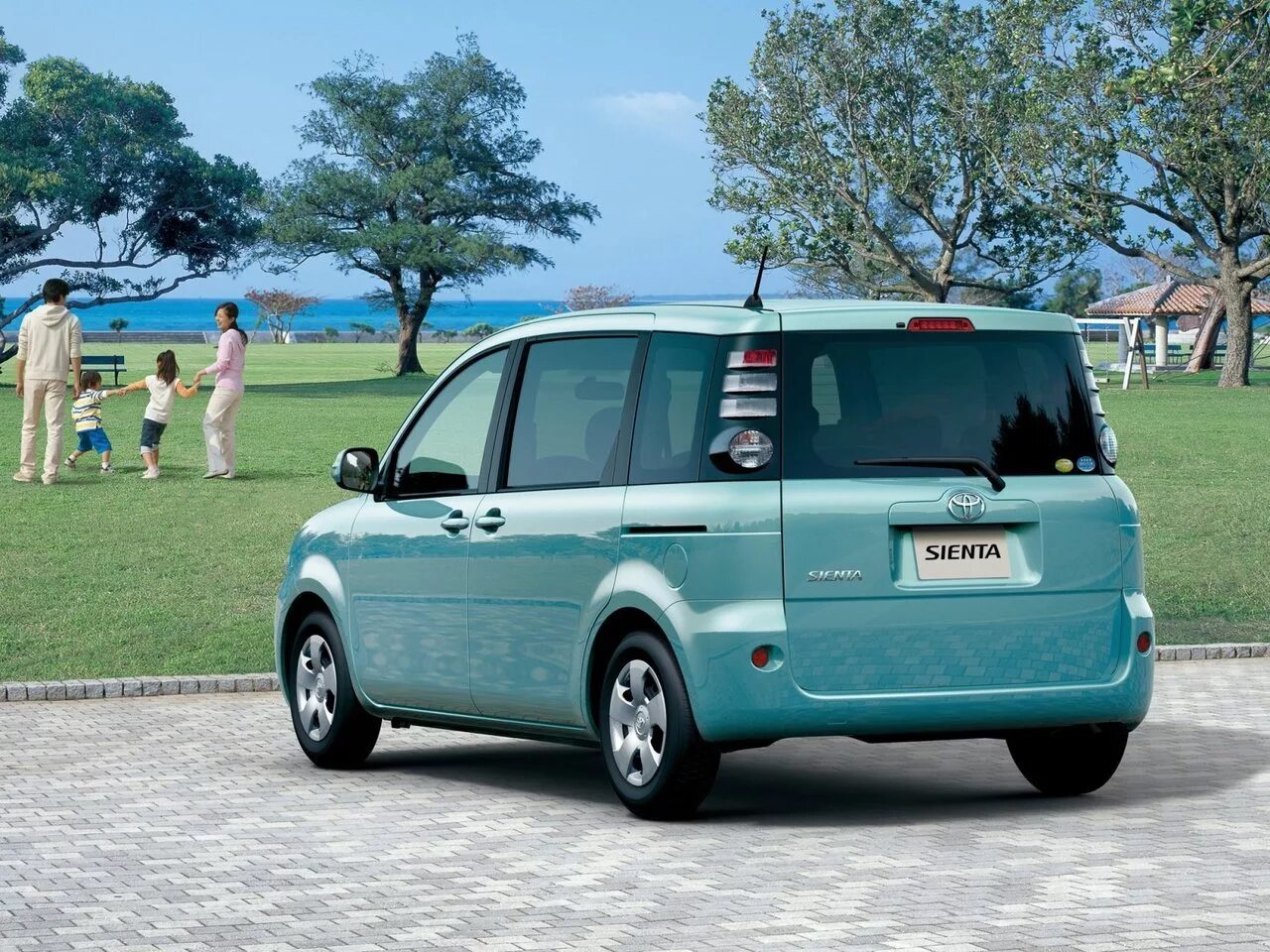 Тойота сиента 1 поколение. Toyota sienta 2003 компактвэн. тойота сиента 2 поколение. тойота сиента 2006.