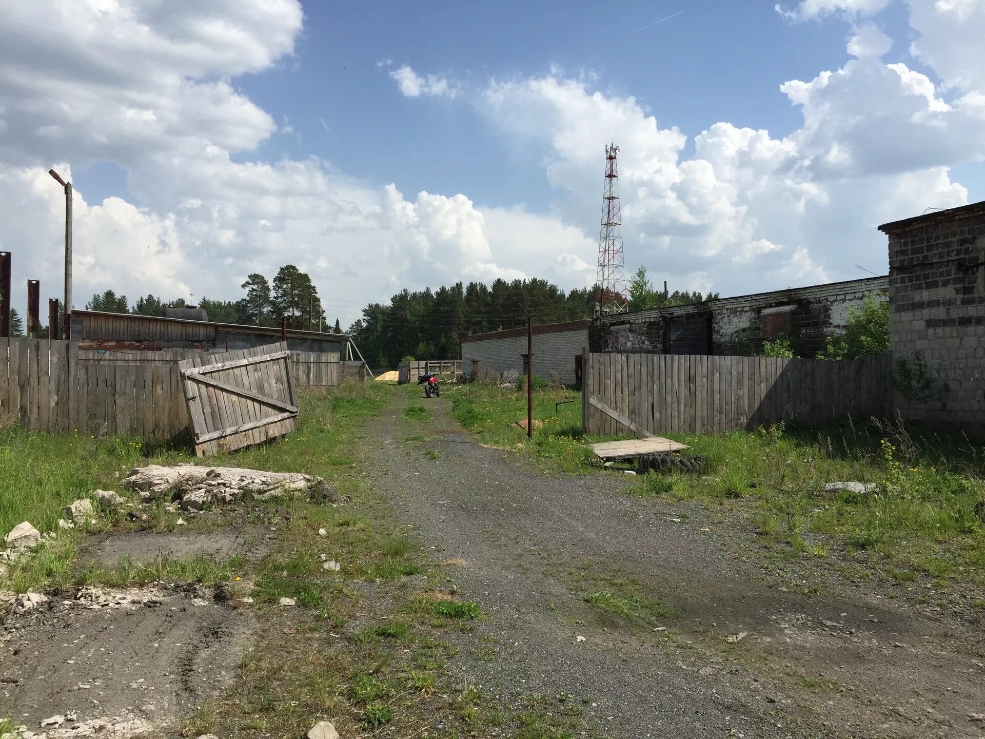 поселок прогресс свердловская область. поселок прогресс свердловская область первоуральск. поселок прогресс первоуральск. прогресс первоуральск. деревня коуровка.