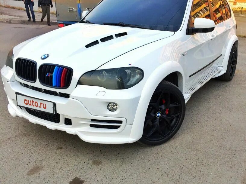 Bmw x5 капот. BMW x5 e70 White. BMW x5 e70 Hamann. X5 e70 Hamann. BMW x5 e70 капот.