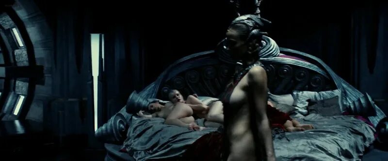 Riddick Gifas Curves Эро Видео