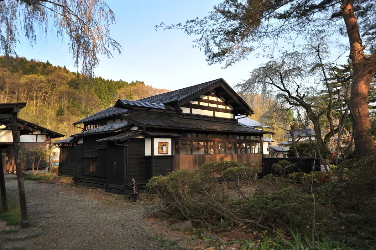 Японская деревня видео. Деревня самураев цуруока. дом самурая в японии. сугисава японская деревня. традиционная японская минка деревня.