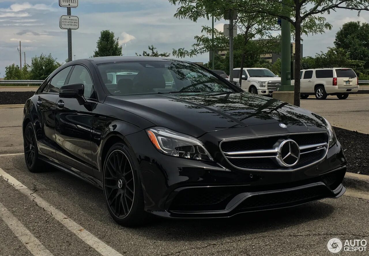 Mercedes amg cls63 s. Мерседес бенц цлк 63 амг. Mercedes amg cls63 s. Mercedes cls 63 amg 2015. Mercedes cls 63 amg 2015.