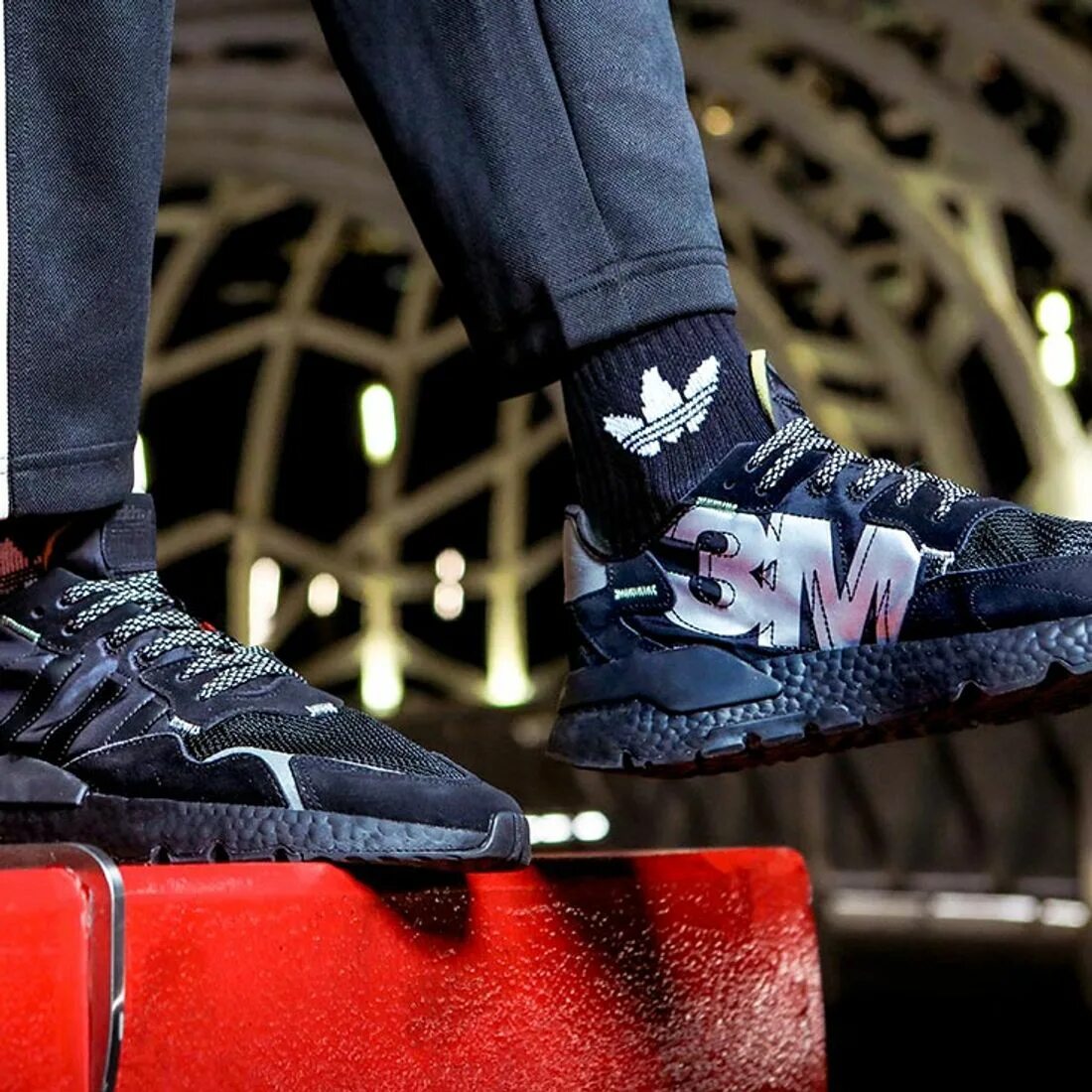 Кроссовки adidas nite jogger. Adidas Nite Jogger 3m. Adidas Найт джогер кроссовки. Адидас Night Jogger. Adidas Nite Jogger x 3m.