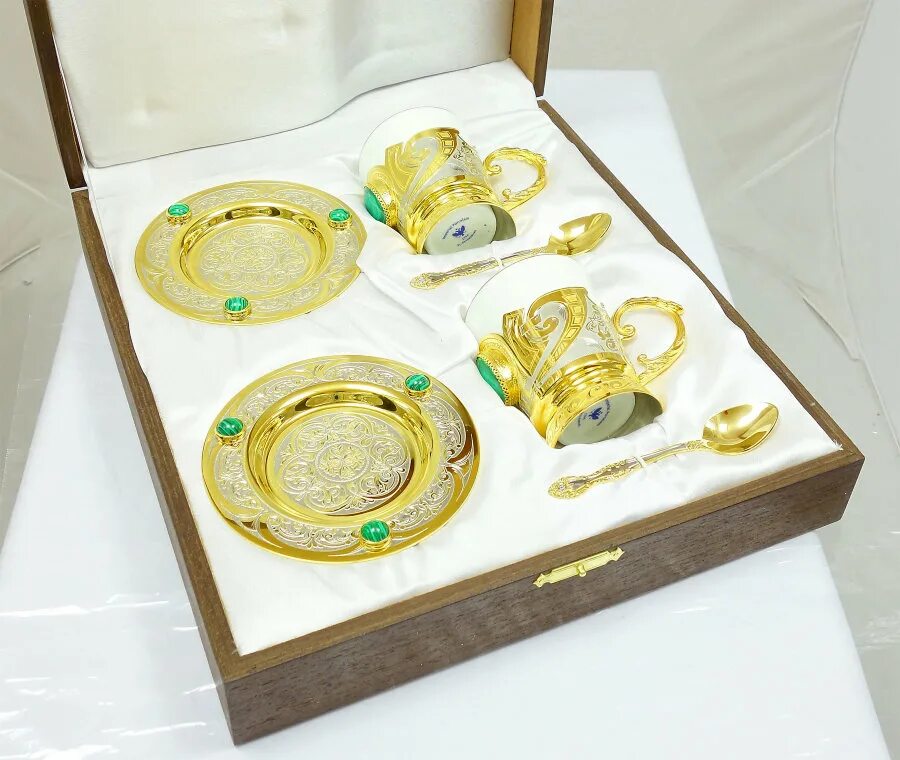 Розы люксембург 59 сысерть. Здание малахит на луначарского. Малахит сысерть. Малахит екатеринбург плавание. Магазин кари сысерть.