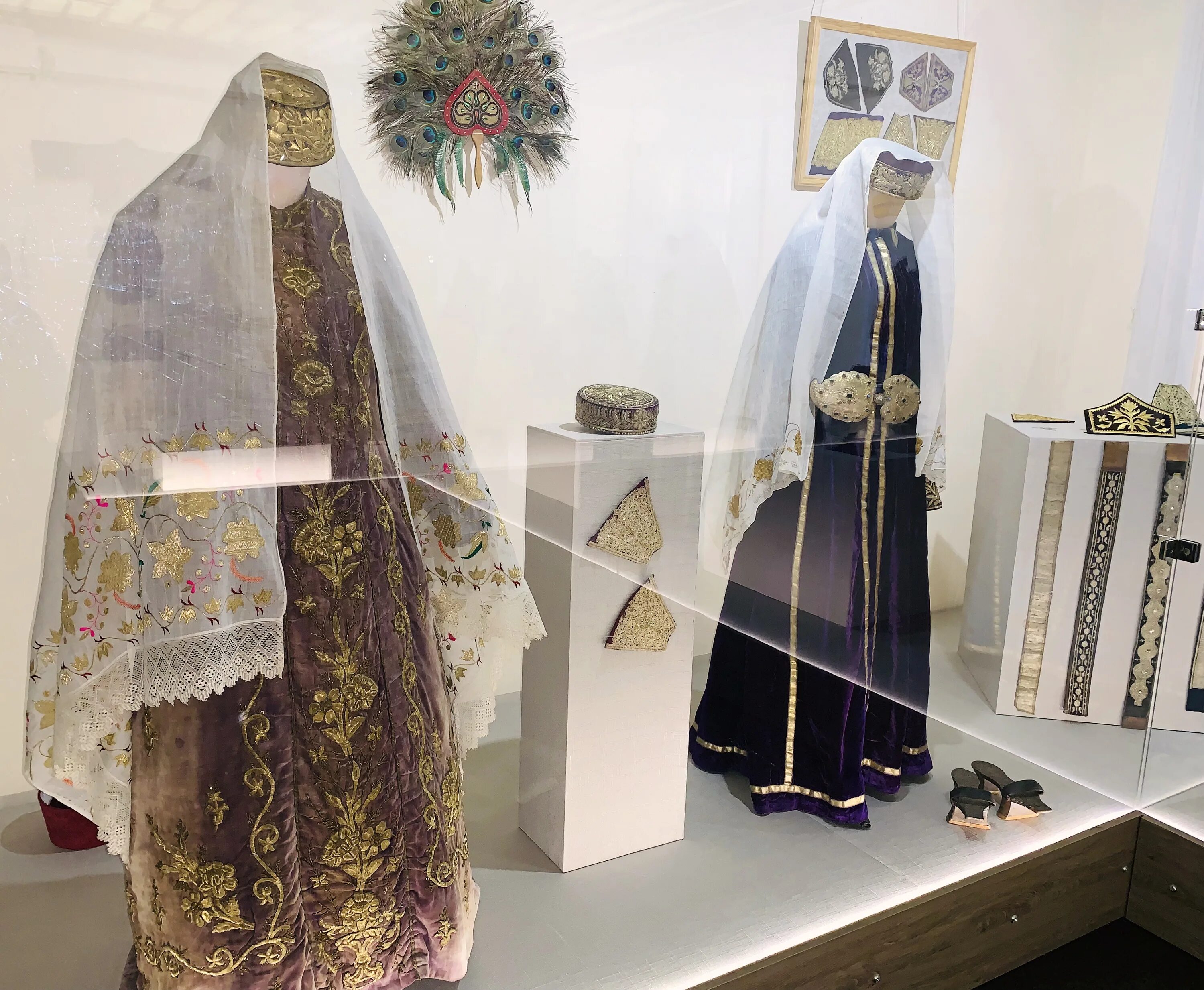 Одежда бахчисарай. Одежда крымского ханства 16 века. Одежда татар крымского ханства. Одежда крымского ханства бахчисарай. Одежда татар крымского ханства.