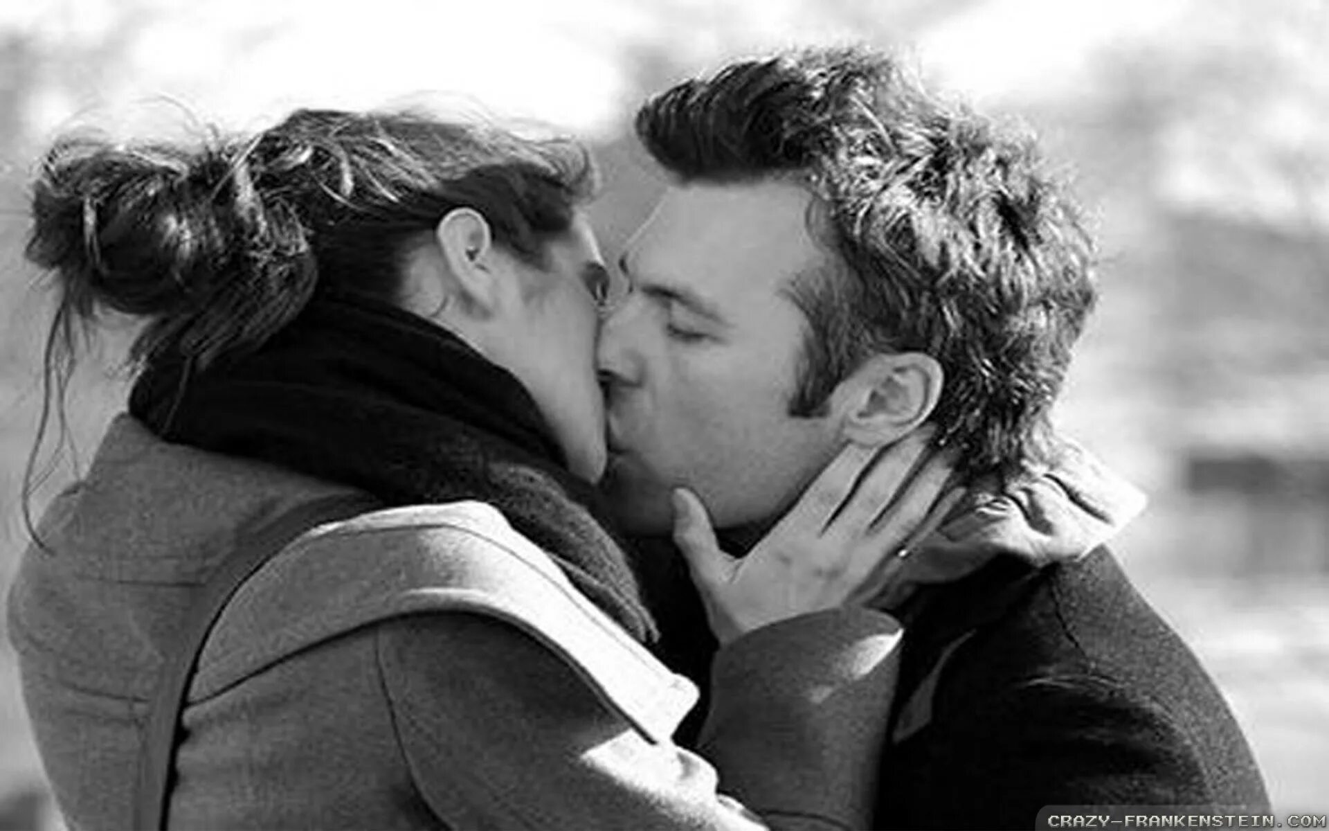 Красивое описание поцелую. Поцелуй. Поцелуй картинки. Красивый поцелуй. Картинки про любовь.