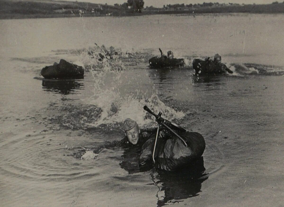 Форсирование днепра советскими войсками в 1943. Битва за днепр 1944. форсирование днепра (1943 г.). битва за днепр 1943. форсирование реки днепр в 1943 году.