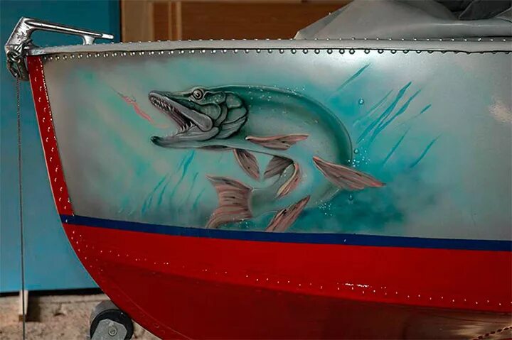 Рисунок на борт лодки