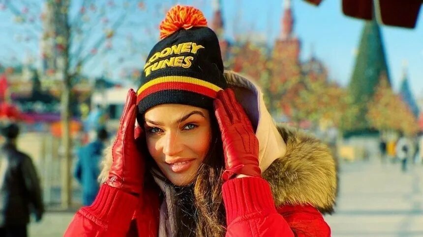 Света вокруг света с аленой водонаевой. Света вокруг света с аленой водонаевой. Водонаева без макияжа. Света вокруг света с аленой водонаевой. Водонаева 2023.