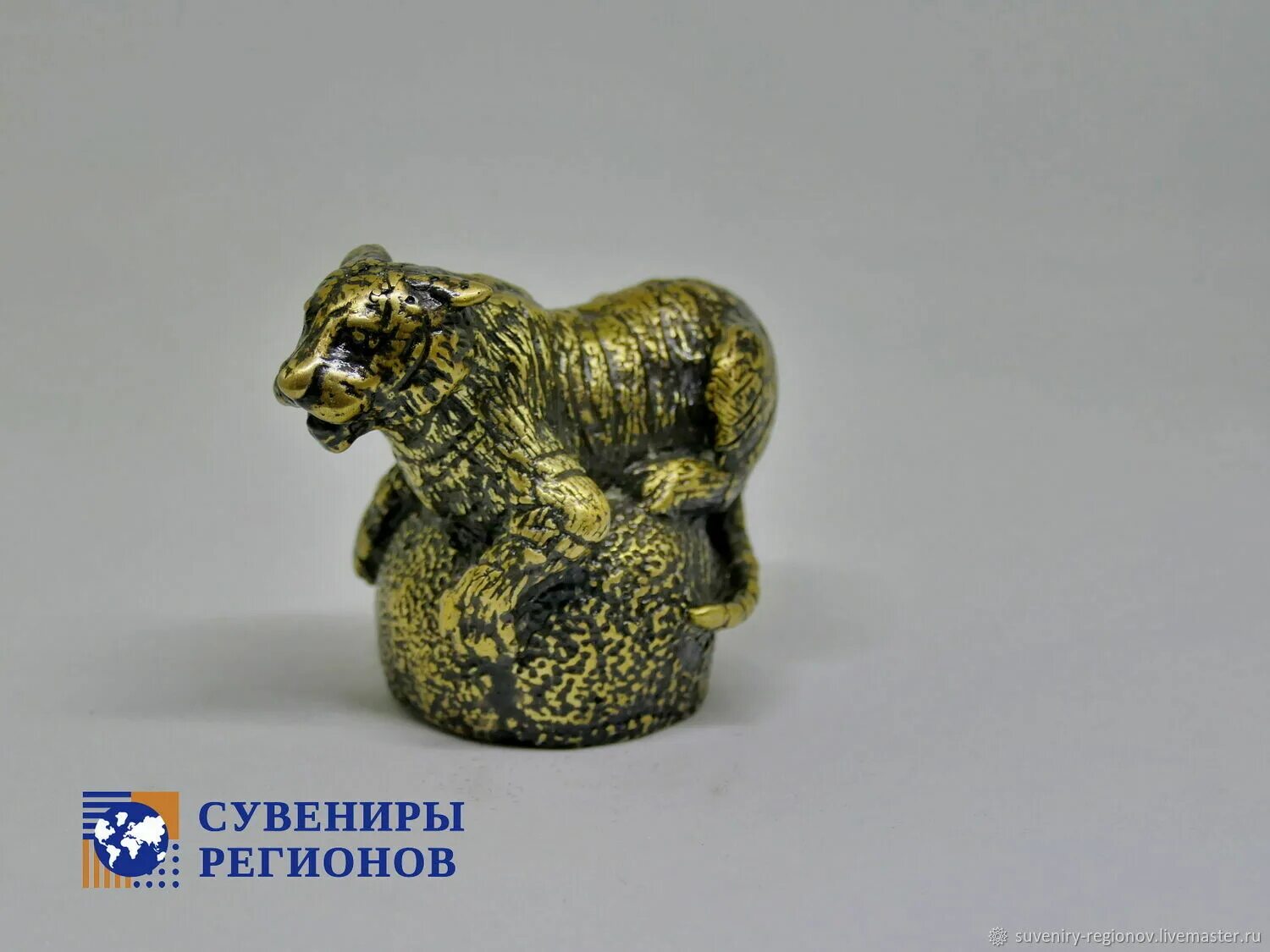 Киров статуэтка. Статуэтки киров авито. Фигурки в кирове. Бронзовая статуэтка мастер. Статуэтки киров авито.