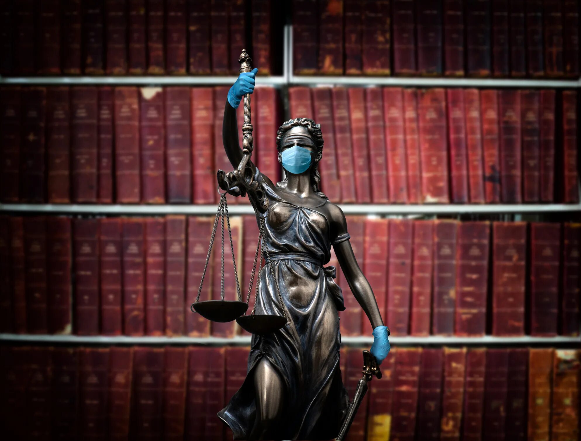 Защита прав человека телефон. Статуя правосудия. Фемида. Богиня справедливости. Богиня правосудия Фемида.