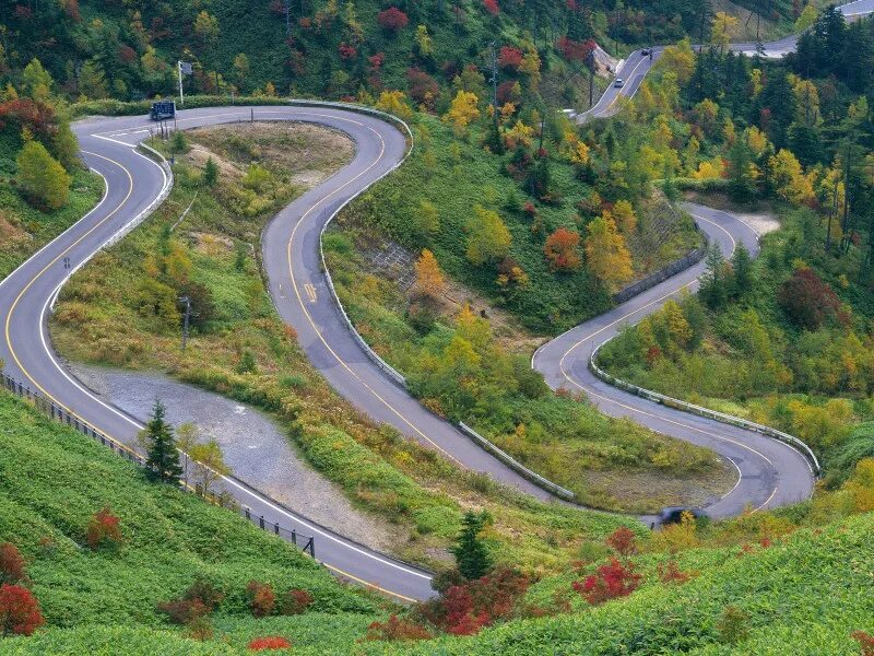 Дорога извивалась. Дорога извивалась. Красивые дороги. Дорога. Горный серпантин джубга сочи.