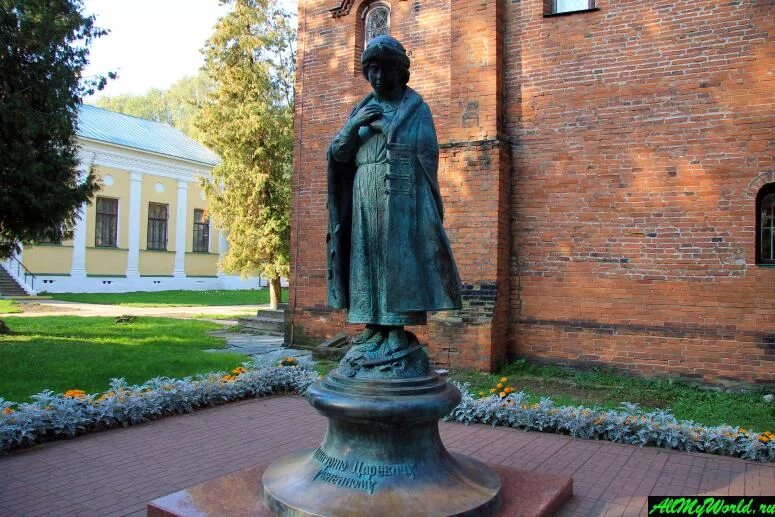 Царевич город. Памятник царевичу димитрию углич. углич памятник царевичу дмитрию убиенному. палаты царевича дмитрия г улич.