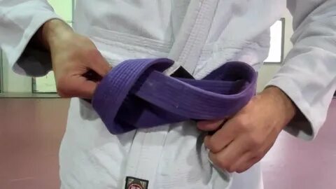 Как завязывать пояс на кимоно дзюдо