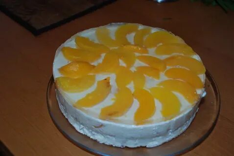 Торт сметанный с персиками