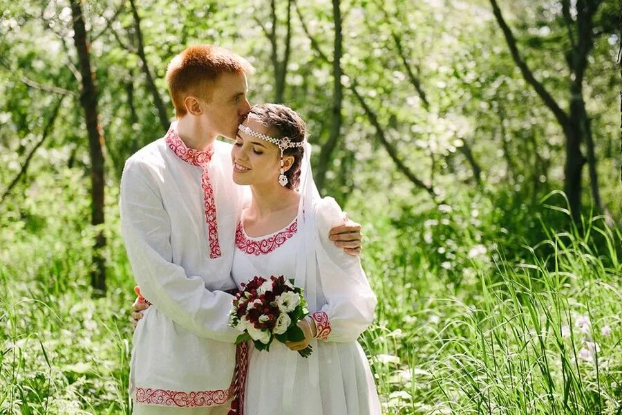 Традиция образа. Свадьба в Славянском стиле. Свадьба в древнерусском стиле. Свадебный образ невесты в русском стиле. Свадьба в старославянском стиле.