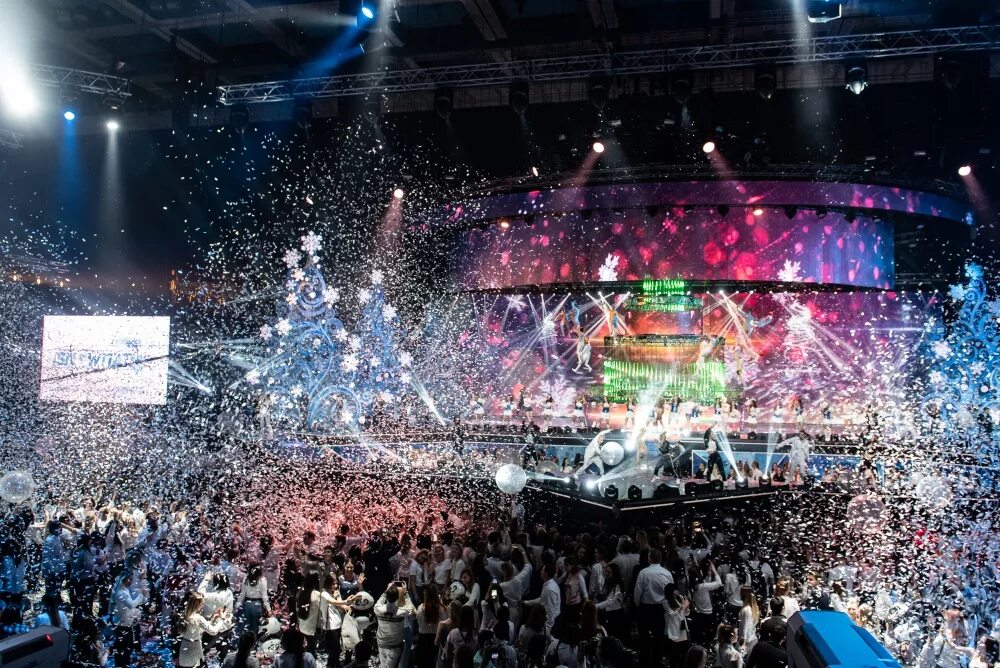 ледовое шоу плющенко 2023. рапсодия льда втб арена. ледовое шоу снегурочка втб арена. самые грандиозные шоу концерты в мире. ледовая арена плющенко.