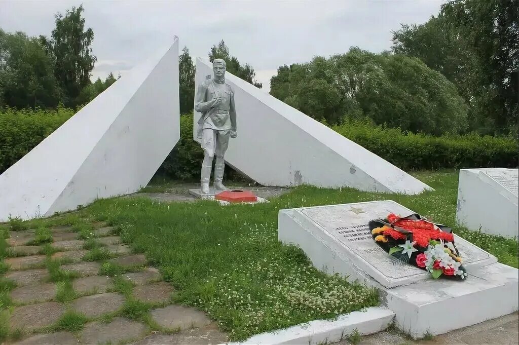 Мемориалы великой отечественной в россии. Мемориальный комплекс Великой Отечественной войны. Тверь памятники Великой Отечественной войны. Памятники мемориалы Великой Отечественной войны в России.