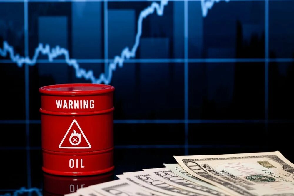 Международное энергетическое агентство. Нефть торги. МЭА. Спрос на нефть картинки. Бочка нефти и доллар.
